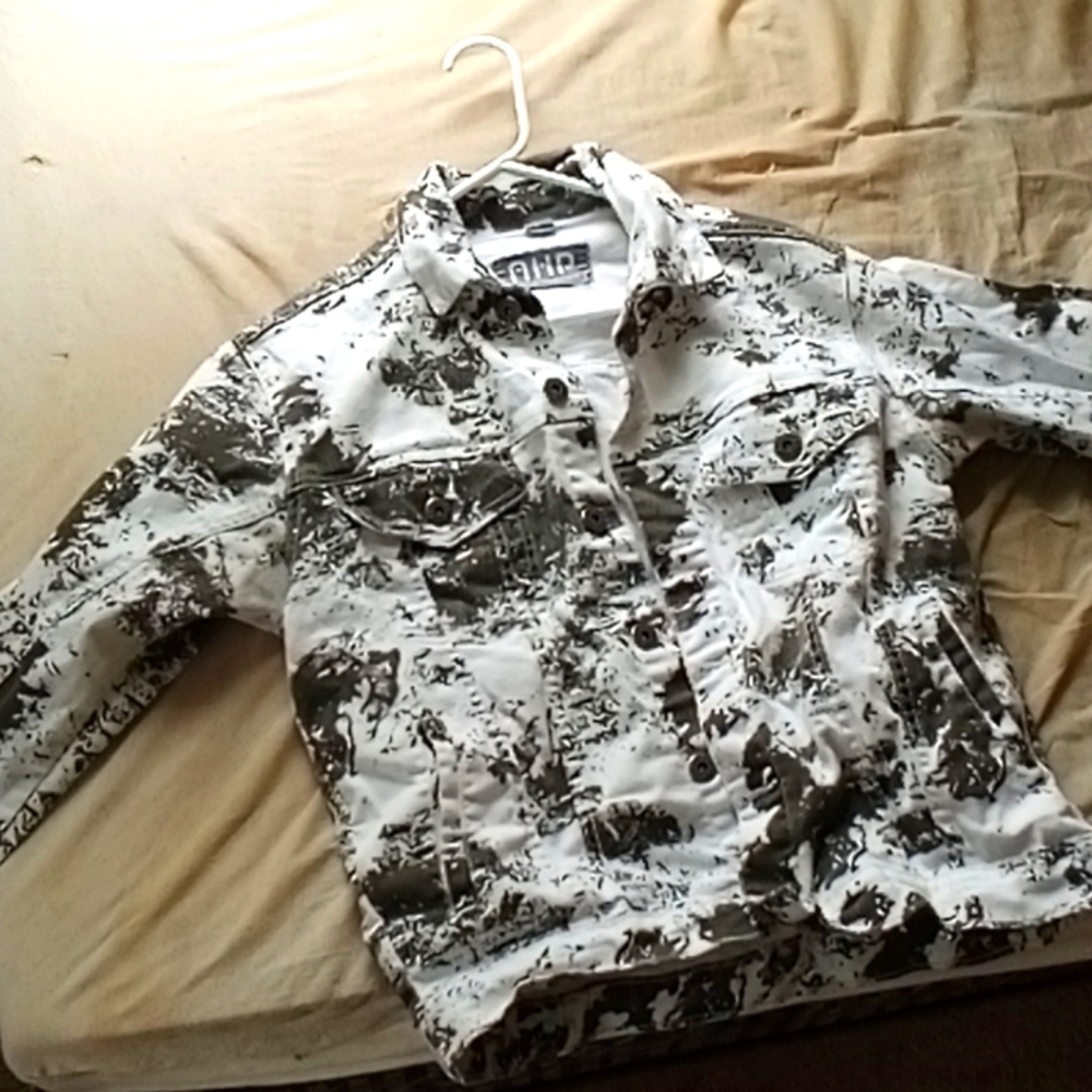 Jean Jacket - Picture 2 of 2